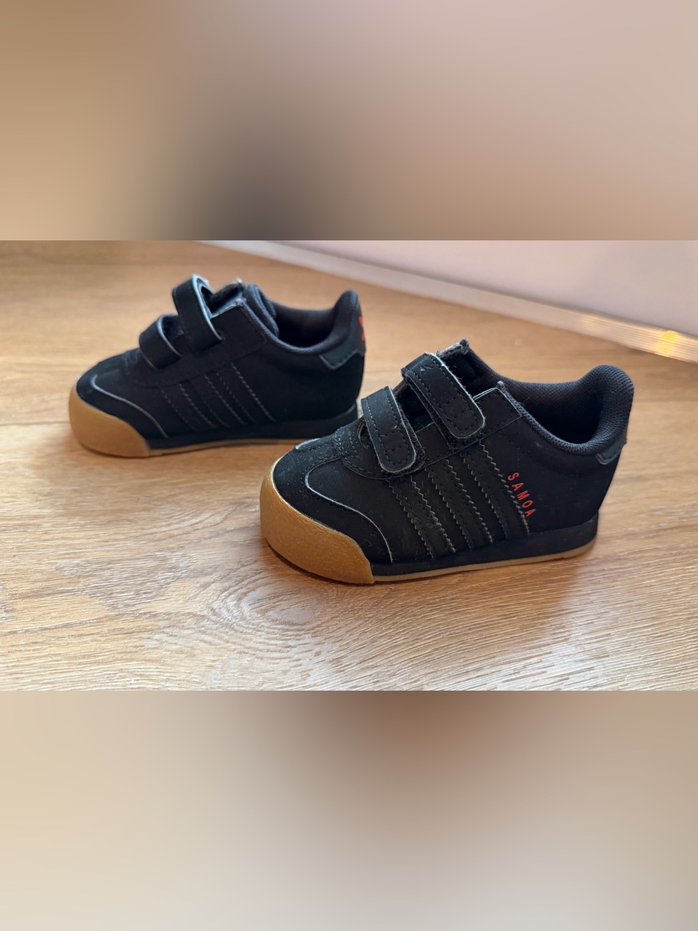 Adidas Kids Velcro Sneakers ortholite size 5t